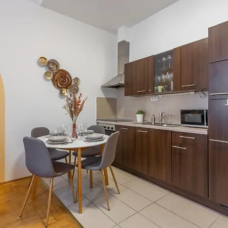 Apartment Gozdsu Downtown Cozy Vibe By Azg Budapest